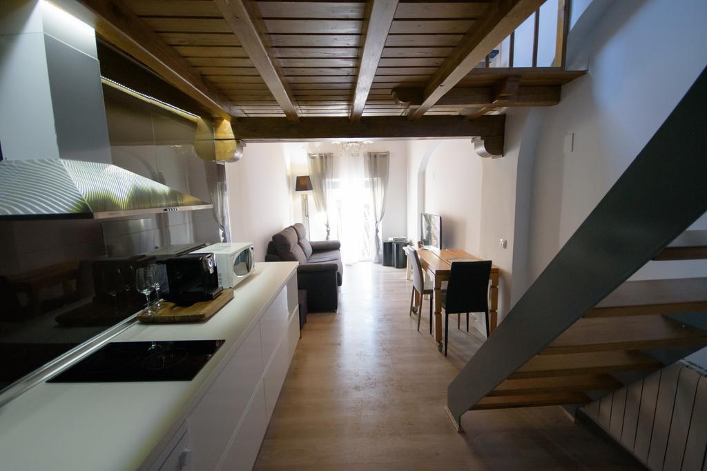 Pintores Rooms Apartamentos Turisticos Caces 외부 사진
