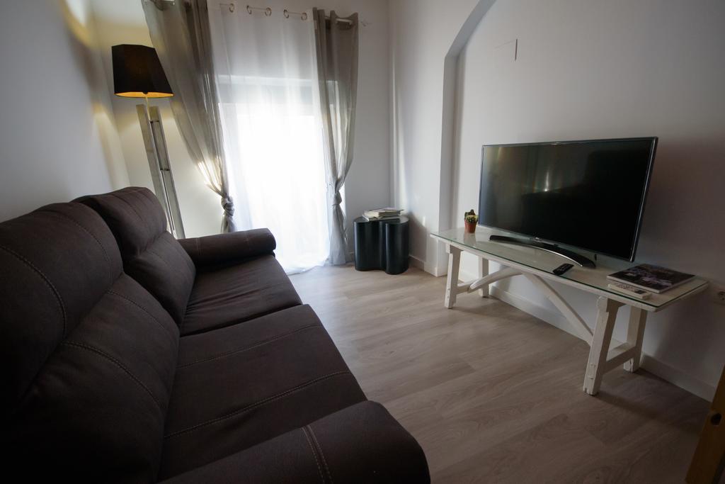 Pintores Rooms Apartamentos Turisticos Caces 외부 사진